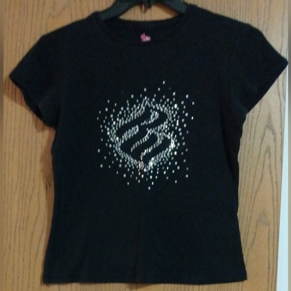 Roca Wear T-shirt size 10-12      12-016